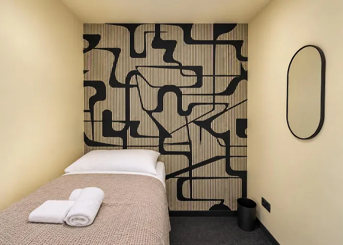 Home1 - Somni 1020 Hostel *